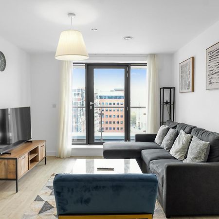 High Rise 2 Bedroom & 2 Bath Apartment With Parking, Balcony & Amazing View Manchester Extérieur photo